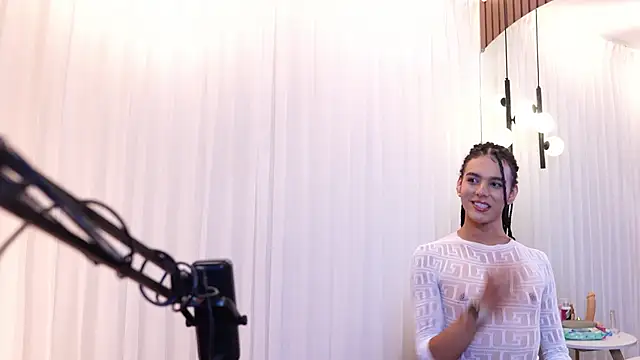 Luxa Velvet online show from 06/13/26, 01:42