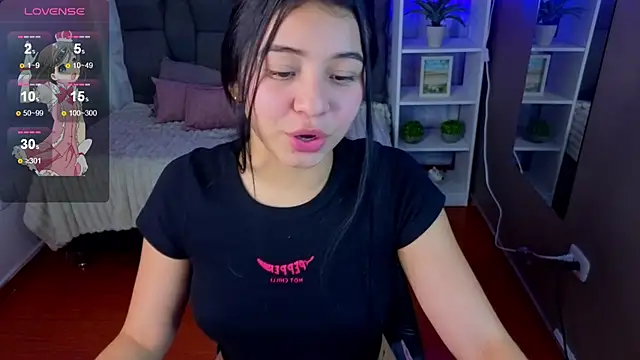 SophyAdams online show from 06/12/26, 05:50