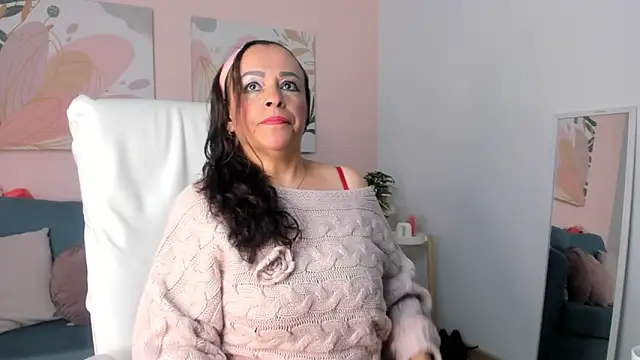 Ivonne 4 online show from 06/19/26, 01:26