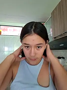 Snapshot of AlessiaKnox chatting on 03/05/26, 02:02 AlessiaKnox online show from 03/05/26, 02:02