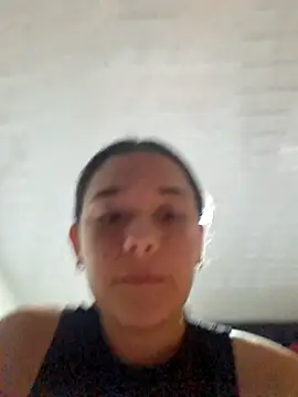 Snapshot of AlessiaKnox chatting on 06/19/26, 04:44 AlessiaKnox online show from 06/19/26, 04:44