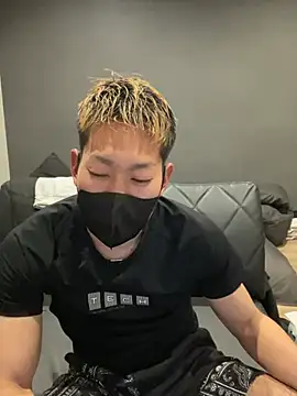 Snapshot of ryuaaaaa chatting on 03/21/26, 01:37 ryuaaaaa online show from 03/21/26, 01:37