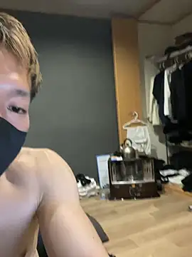 Snapshot of ryuaaaaa chatting on 04/08/26, 05:24 ryuaaaaa online show from 04/08/26, 05:24