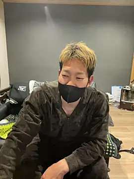 Snapshot of ryuaaaaa chatting on 04/21/26, 03:28 ryuaaaaa online show from 04/21/26, 03:28
