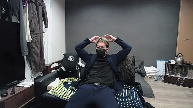 Snapshot of ryuaaaaa chatting on 04/22/26, 04:30 ryuaaaaa online show from 04/22/26, 04:30