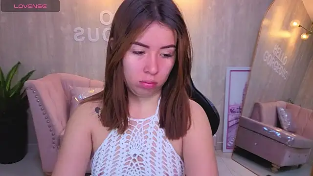 Snapshot of Kylia_a chatting on 04/23/26, 01:02 Kylia a online show from 04/23/26, 01:02