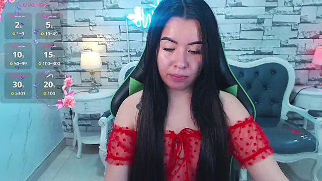Snapshot of Kylia_a chatting on 06/27/26, 01:06 Kylia a online show from 06/27/26, 01:06