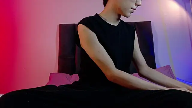 lui x dust online show from 04/30/26, 03:57