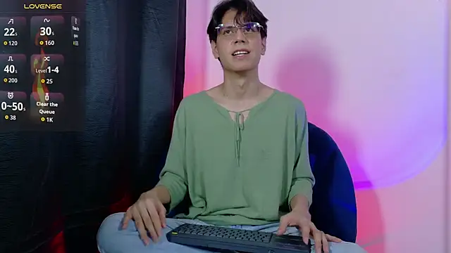 lui x dust online show from 05/18/26, 04:07