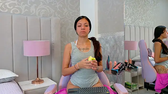 Emily  Stef online show from 05/17/26, 04:03
