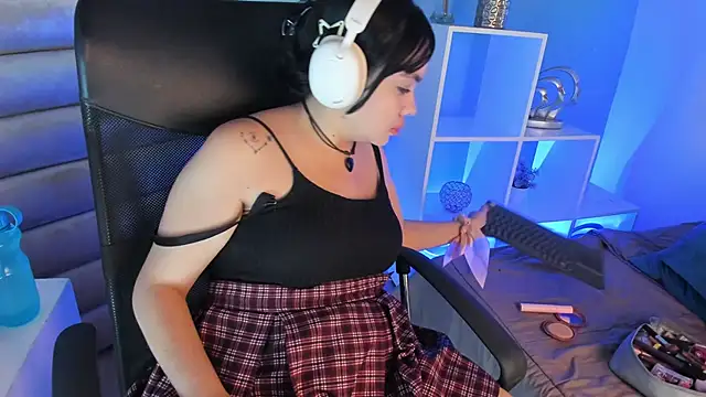 Snapshot of April_Swett chatting on 03/13/26, 12:23 April Swett online show from 03/13/26, 12:23