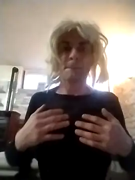 Snapshot of marti_8 chatting on 03/15/26, 05:46 marti 8 online show from 03/15/26, 05:46