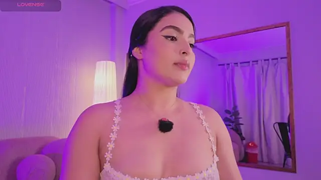Stephany Harlot online show from 04/29/26, 11:22