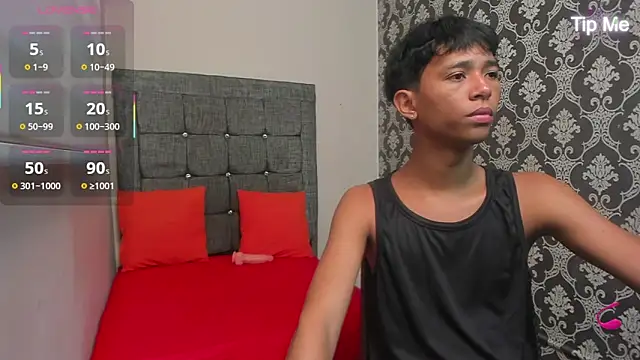Little Twink19x online show from 04/24/26, 07:27