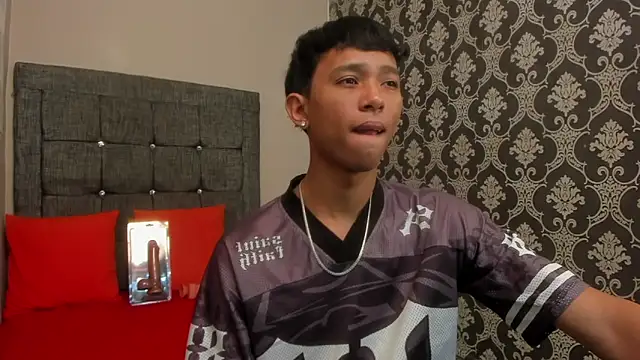 Little Twink19x online show from 05/21/26, 07:21