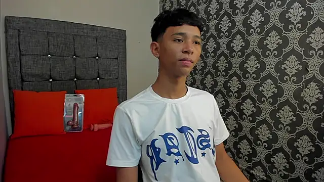 Little Twink19x online show from 06/03/26, 07:19