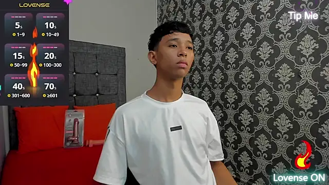 Little Twink19x online show from 06/08/26, 07:25