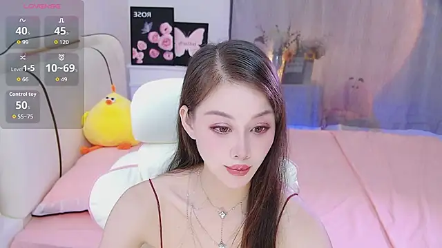 Luckmia333 online show from 05/13/26, 03:20