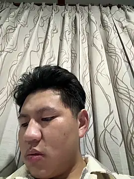 zhuendong000001 online show from 05/25/26, 12:55