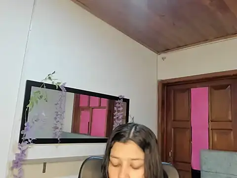 Aysha winxs online show from 05/09/26, 04:17