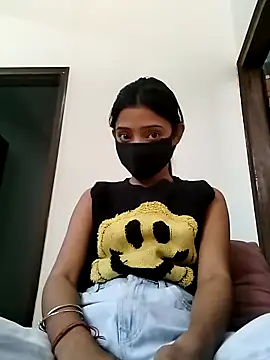 Snapshot of Miss__hotty chatting on 02/19/26, 04:30 Miss hotty online show from 02/19/26, 04:30