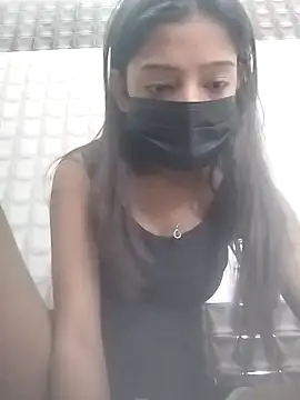 Snapshot of Miss__hotty chatting on 04/28/26, 03:44 Miss hotty online show from 04/28/26, 03:44