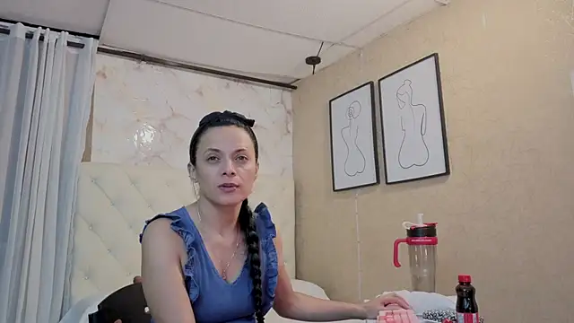 QueenSallyDesire online show from 05/21/26, 03:13