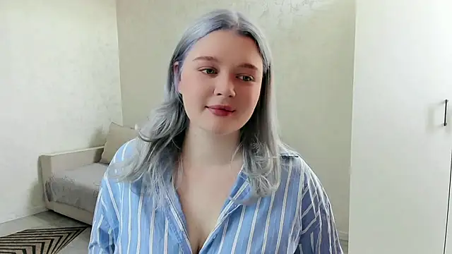 Snapshot of Ellilovv chatting on 03/11/26, 04:51 Ellilovv online show from 03/11/26, 04:51