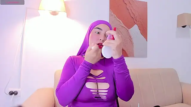 Malika Noor online show from 05/16/26, 02:38