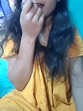 Snapshot of Nivya-Singh chatting on 03/05/26, 07:04 Nivya-Singh online show from 03/05/26, 07:04