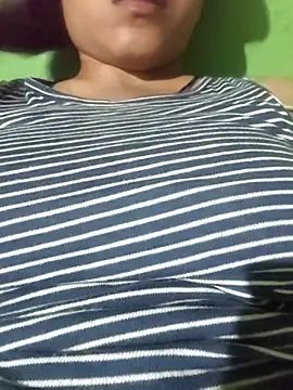 Snapshot of Nivya-Singh chatting on 04/06/26, 03:02 Nivya-Singh online show from 04/06/26, 03:02