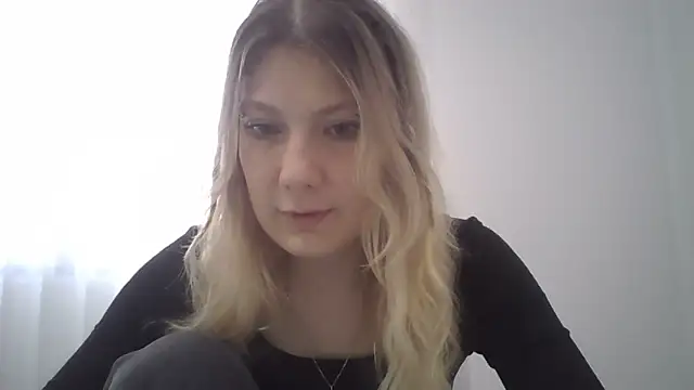 Foxy Bright online show from 03/02/26, 12:34