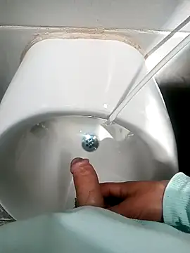 Snapshot of Damiianm chatting on 03/09/26, 04:00 Damiianm online show from 03/09/26, 04:00