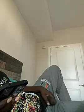 Snapshot of makeherfeelg chatting on 02/19/26, 09:55 makeherfeelg online show from 02/19/26, 09:55