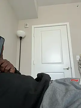 Snapshot of makeherfeelg chatting on 02/24/26, 06:39 makeherfeelg online show from 02/24/26, 06:39