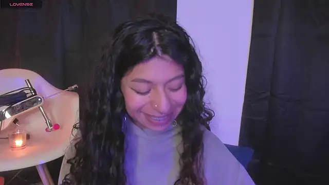 MilyFerrer online show from 05/15/26, 04:52