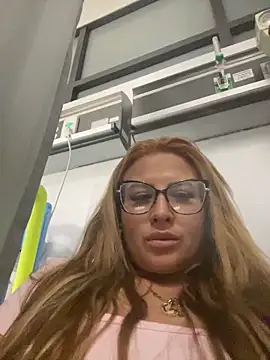 Snapshot of Alma_Andrade chatting on 03/27/26, 03:23 Alma Andrade online show from 03/27/26, 03:23