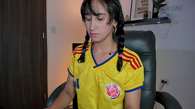 Antonella Moretti  online show from 06/25/26, 03:28