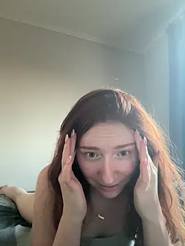 Snapshot of HoneyBunny18 chatting on 03/05/26, 04:25 HoneyBunny18 online show from 03/05/26, 04:25