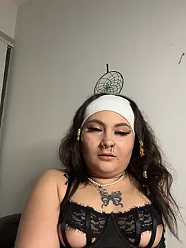 Snapshot of chanelle_dioor chatting on 02/24/26, 07:45 chanelle dioor online show from 02/24/26, 07:45