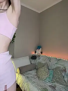 Snapshot of EvelynRavenwood chatting on 03/08/26, 04:55 EvelynRavenwood online show from 03/08/26, 04:55