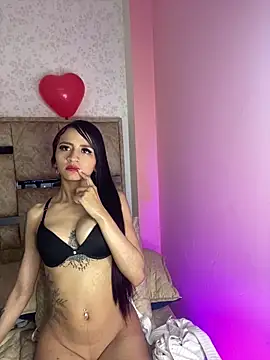 Lauraaa pink18 online show from 02/28/26, 03:29