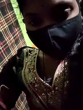 Snapshot of Cute_aroshi chatting on 03/05/26, 04:58 Cute aroshi online show from 03/05/26, 04:58