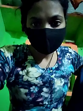 Snapshot of Cute_aroshi chatting on 03/11/26, 04:35 Cute aroshi online show from 03/11/26, 04:35