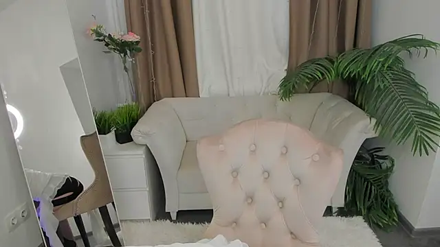 Snapshot of _Molly_Coy_ chatting on 03/10/26, 07:35 Molly Coy online show from 03/10/26, 07:35