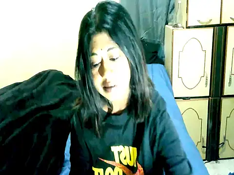 IndianPleasures21 online show from 04/27/26, 09:57