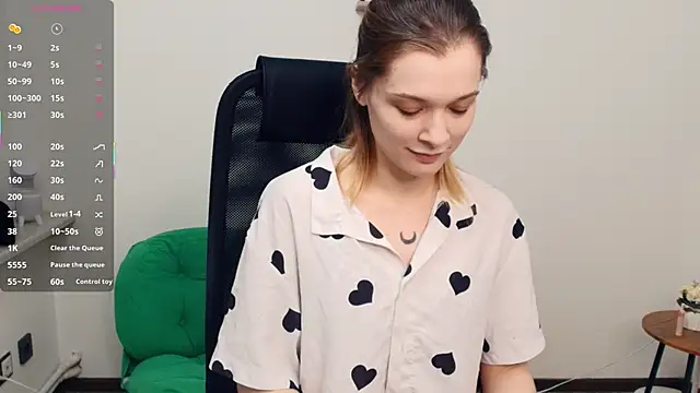 CleopatraHabibi online show from 06/14/26, 07:21