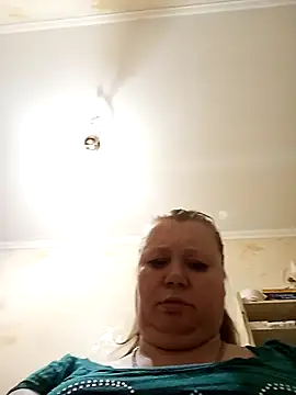 KiraStanton online show from 05/10/26, 08:36