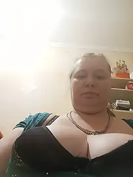 KiraStanton online show from 06/17/26, 06:53