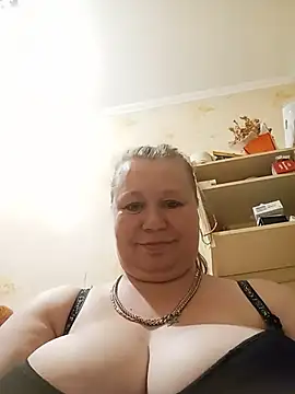 KiraStanton online show from 06/19/26, 11:30